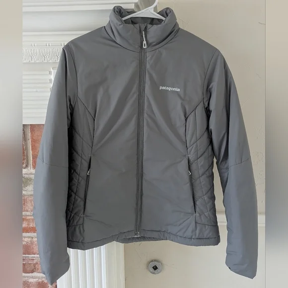 Patagonia | Women's Micro Puff Jacket - Picture 2 of 3